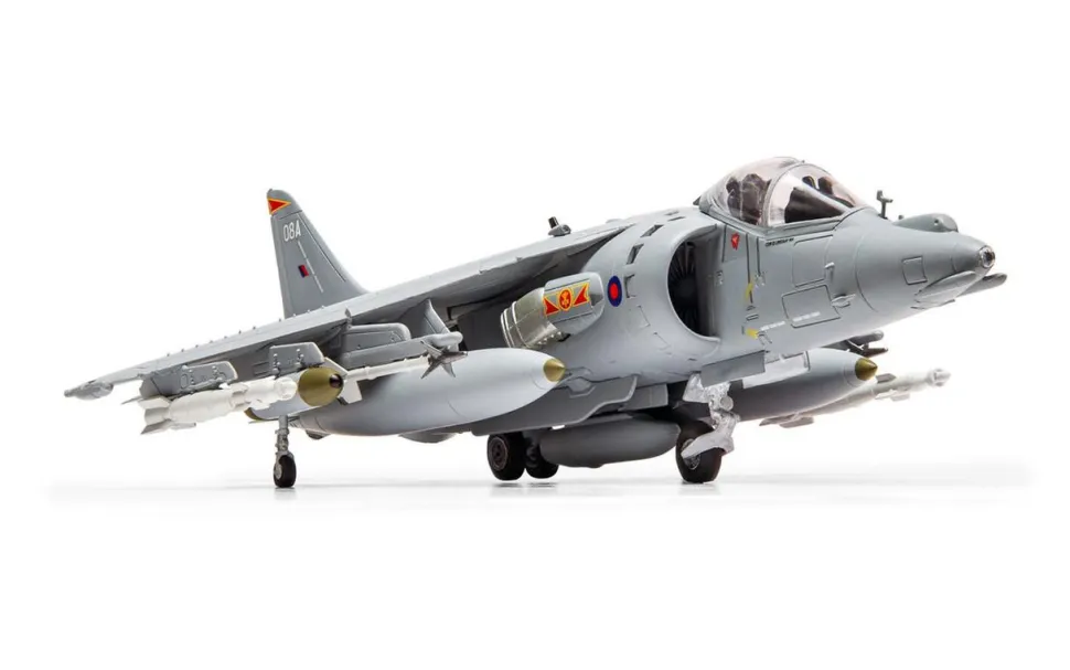 Airfix 1/72 BAE Harrier GR.9A Hanging Gift Set