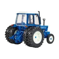 Britains 1/32 Ford 7600 with Dual Rear Wheel Diecast Model