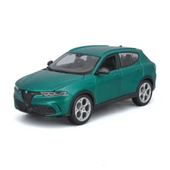 Burago 1/24 Alfa Romeo Tonale Green Diecast Model