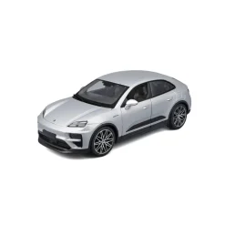 Burago 1/24 Porsche Macan Turbo Silver Diecast Model