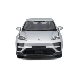 Burago 1/24 Porsche Macan Turbo Silver Diecast Model