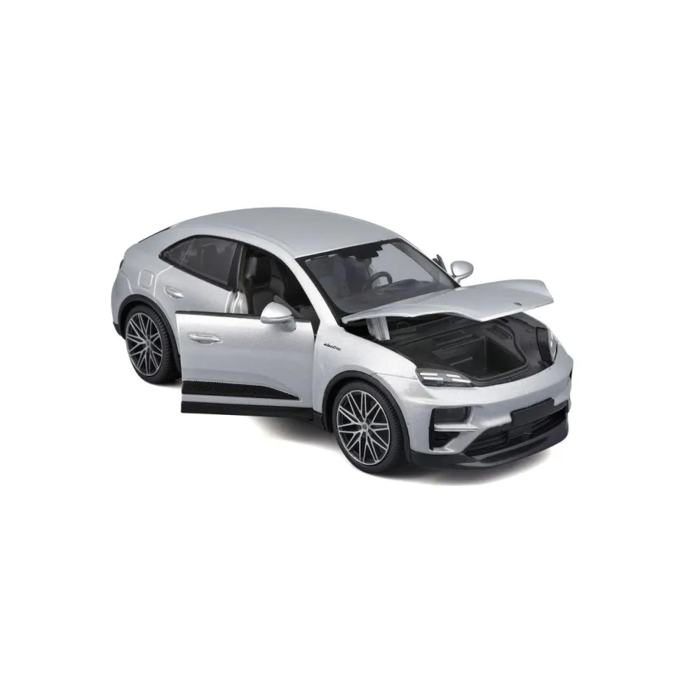 Burago 1/24 Porsche Macan Turbo Silver Diecast Model
