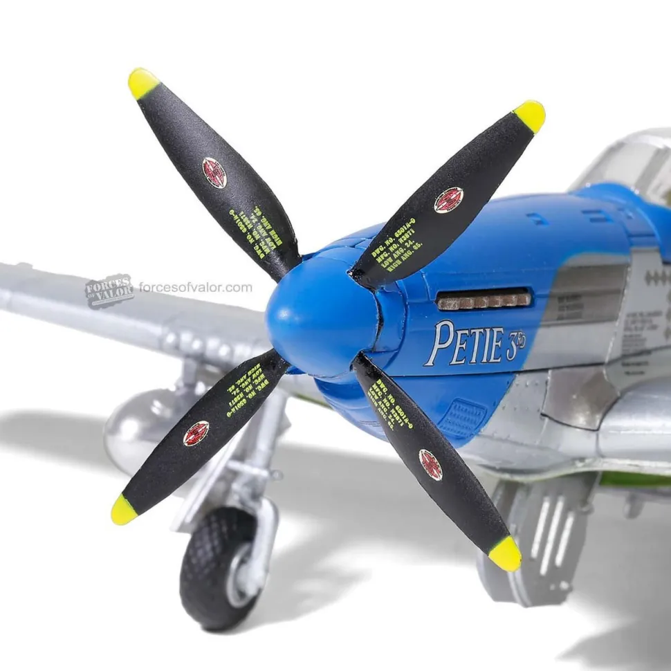 Forces Of Valor 1/72 P-51D Mustang Diecast Model