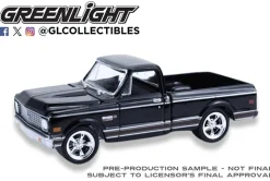 Greenlight 1/64 Chevy Cheyenne C10 Short Bed 1972 - Black