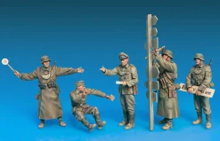 MiniArt 1/35 German Feldgendarmerie Special Edition