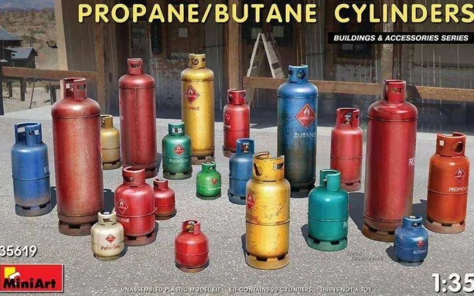 MiniArt 1/35 Propane and Butane Cylinders Model Kit