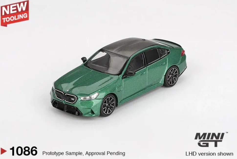Mini GT 1/64 BMW M5 (G90) Isle Of Man Green Metallic (RHD)