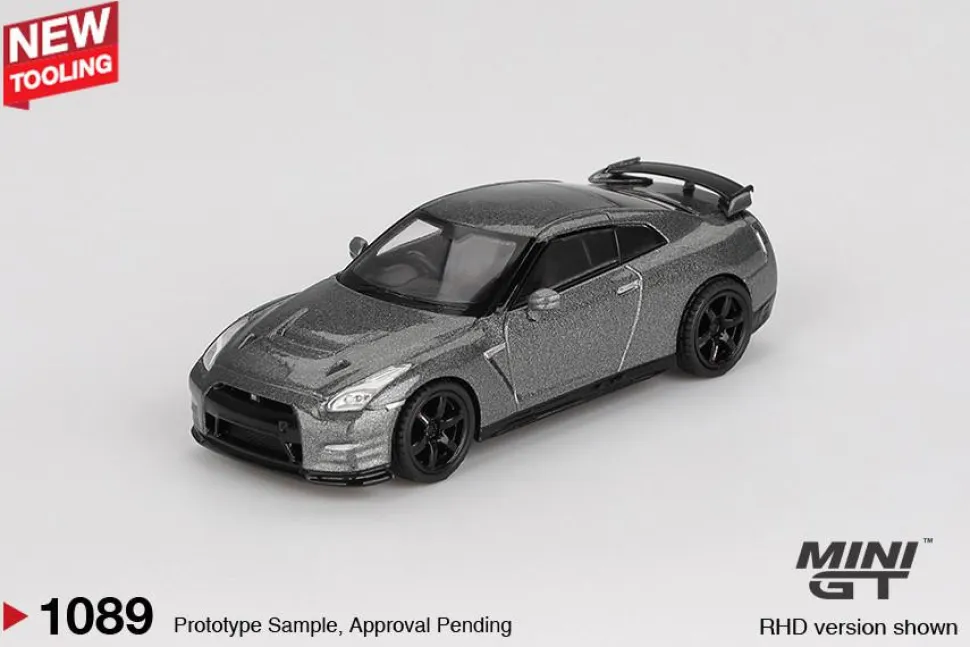 Mini GT 1/64 Nissan GT-R 2013 Dark Metal Gray (NISMO R35 CRS Version)