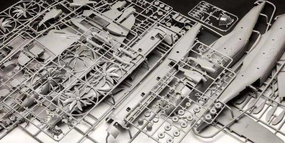 Revell 1/72 Airbus A400M RAF