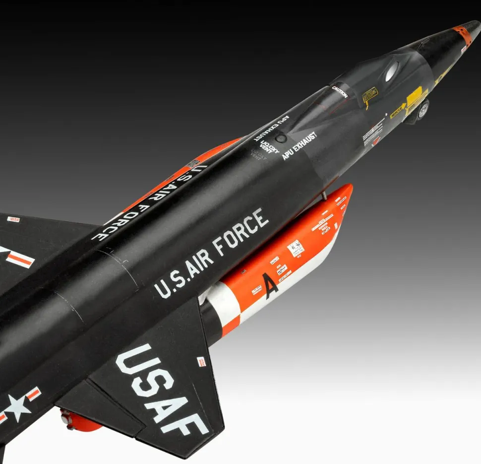 Revell 1/72 Boeing NB-52 with X-15 Platinum Edition