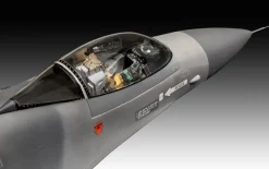 Revell 1/32 General Dynamics F-16 Falcon 50th Anniversary