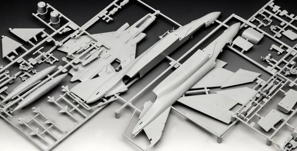 Revell 1/72 McDonnell Douglas F-4J Phantom US Navy