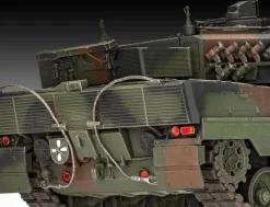 Revell 1/35 70 Years of Bundeswehr - Leopard 2 A6A2 Gift Set