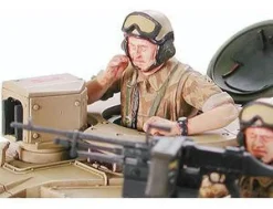 Tamiya 1/35 Challenger 2 MBT Desertised