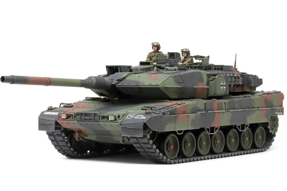 Tamiya 1/35 Leopard 2 A7V German Main Battle Tank
