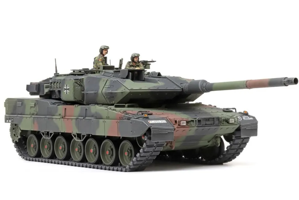 Tamiya 1/35 Leopard 2 A7V German Main Battle Tank