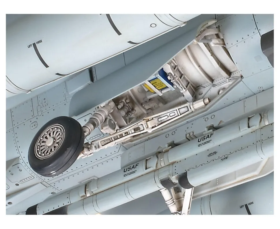 Tamiya 1/48 Lockheed Martin F-16C Block 25/32 Falcon ANG