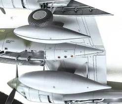 Tamiya 1/48 Lockheed P-38F/G Lightning WW2 Fighter