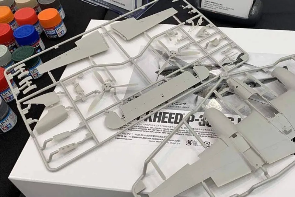 Tamiya 1/48 Lockheed P-38F/G Lightning WW2 Fighter