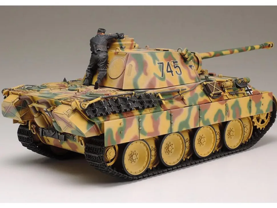 Tamiya 1/35 Pz.Kpfw.V Ausf.D Panther
