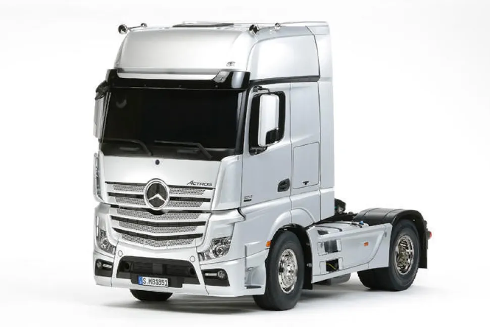 Tamiya RC 1/14 Mercedes Actros Gigaspace Truck Model Kit