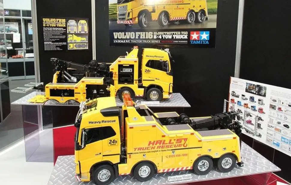 Tamiya RC 1/14 Volvo FH-16 8X4 Tow Truck Model Kit