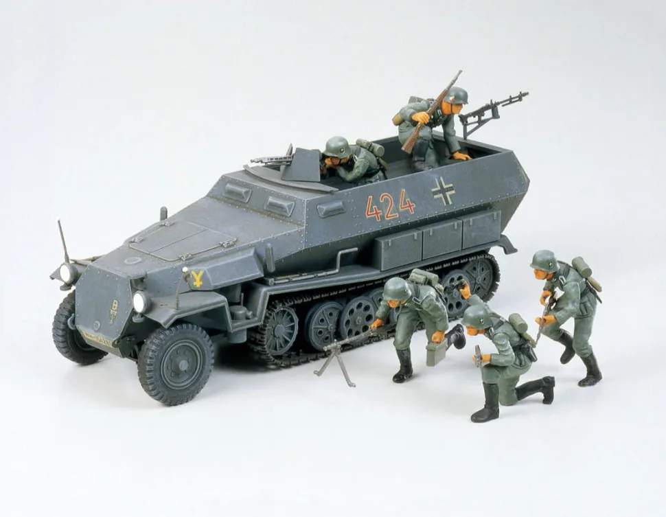 Tamiya 1/35 Sd.Kfz.251/1 Hanomag